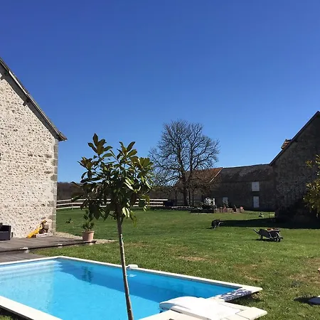 منزل ريفي Domaine De Mitonniere *